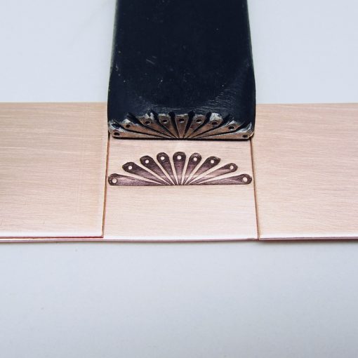 9 Petal Flower Border Stamp 71