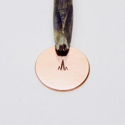 High Three Mountain Single Stamp 818