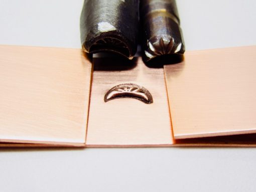 Curved Shell Design Bumpout Stamps 1838 - Image 2