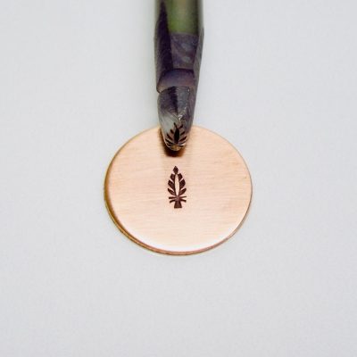 Tiny Straight Feather Single Stamp 914