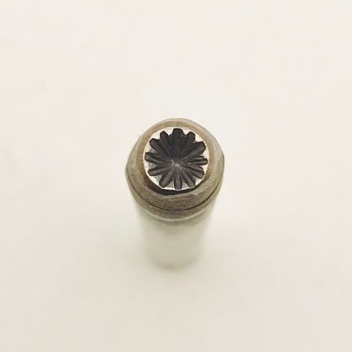 14 Petal Spiked Edge Bead Drop Single Stamp 1914