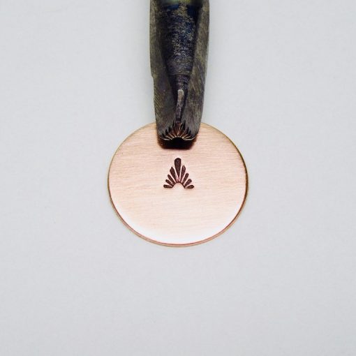 Triangle Nine Bloom Single Stamp 814