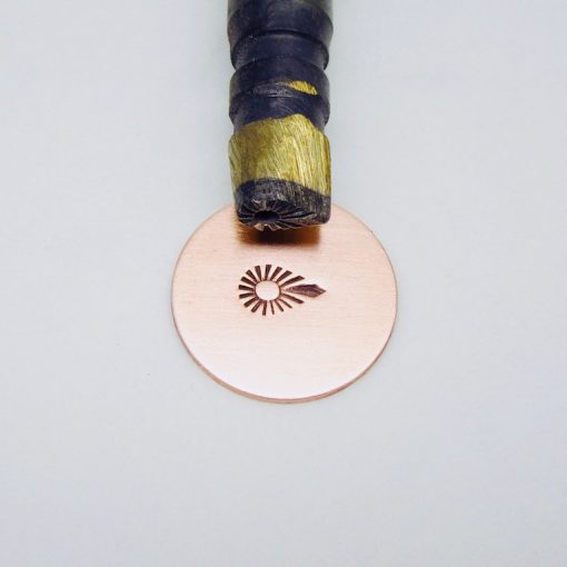 Teardrop Shape Middle Dot Burst Single Stamp 4516