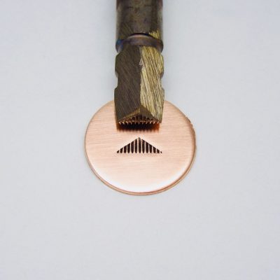 Vertical Low Triangle Design Single Stamp 8516