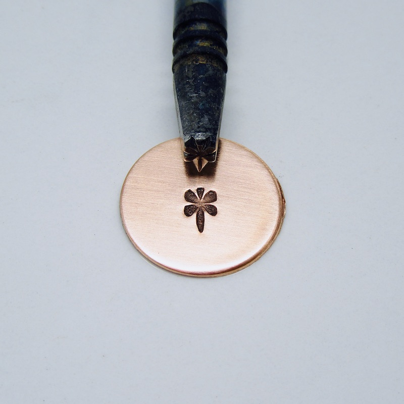 Small Dragon Fly Single Stamp 914