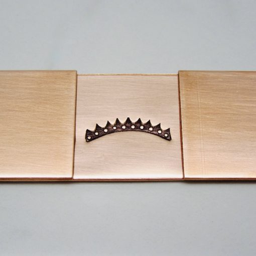 Crown Design 10 Dot Border Stamp 734