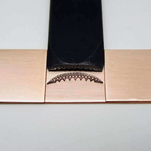 Low Curve Sunray Top Ridged with 8 Bottom Curves Border Stamp 71