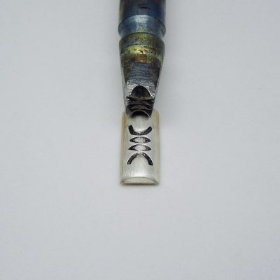 Wire Design with Two Diamond Middle Half Round Wire Single Stamp 16516