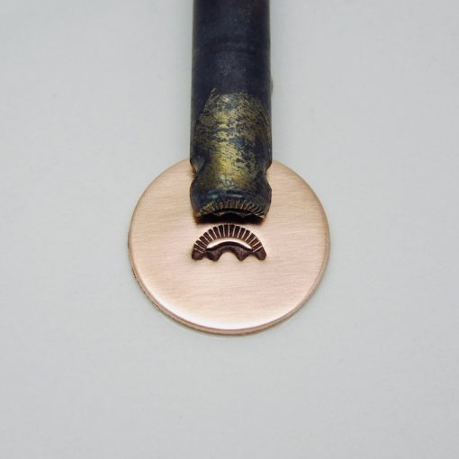 Ridged Sunray Design with Three Curve Bottom Single Stamp 214