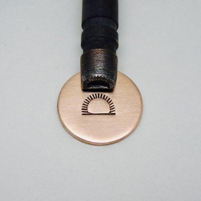 Sunray Rainbow Ridge with Line Bottom Single Stamp 2516